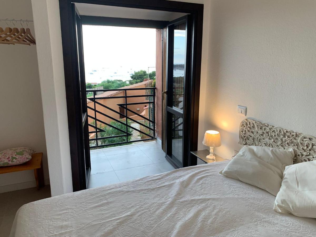 Villasimius Il Patio Sul Porto Bagian luar foto